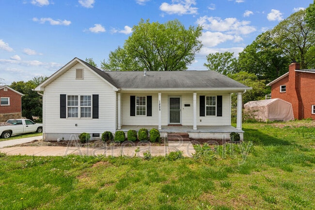 Photo - 1825 Remount Rd House
