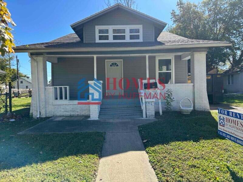 Primary Photo - Two Bedroom House | Move in Ready