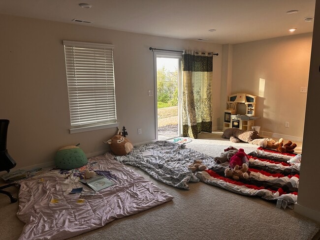 Foto del edificio - 9924 Oaklawn Blvd NW