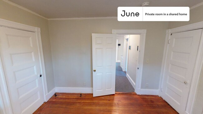Foto del edificio - Room in Shared 5 bed/2 bath home