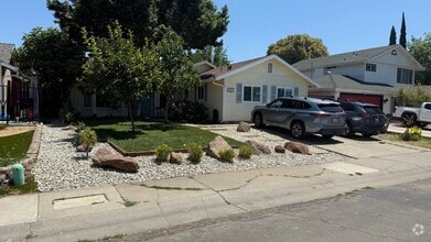 Building Photo - 2940 Candido Dr