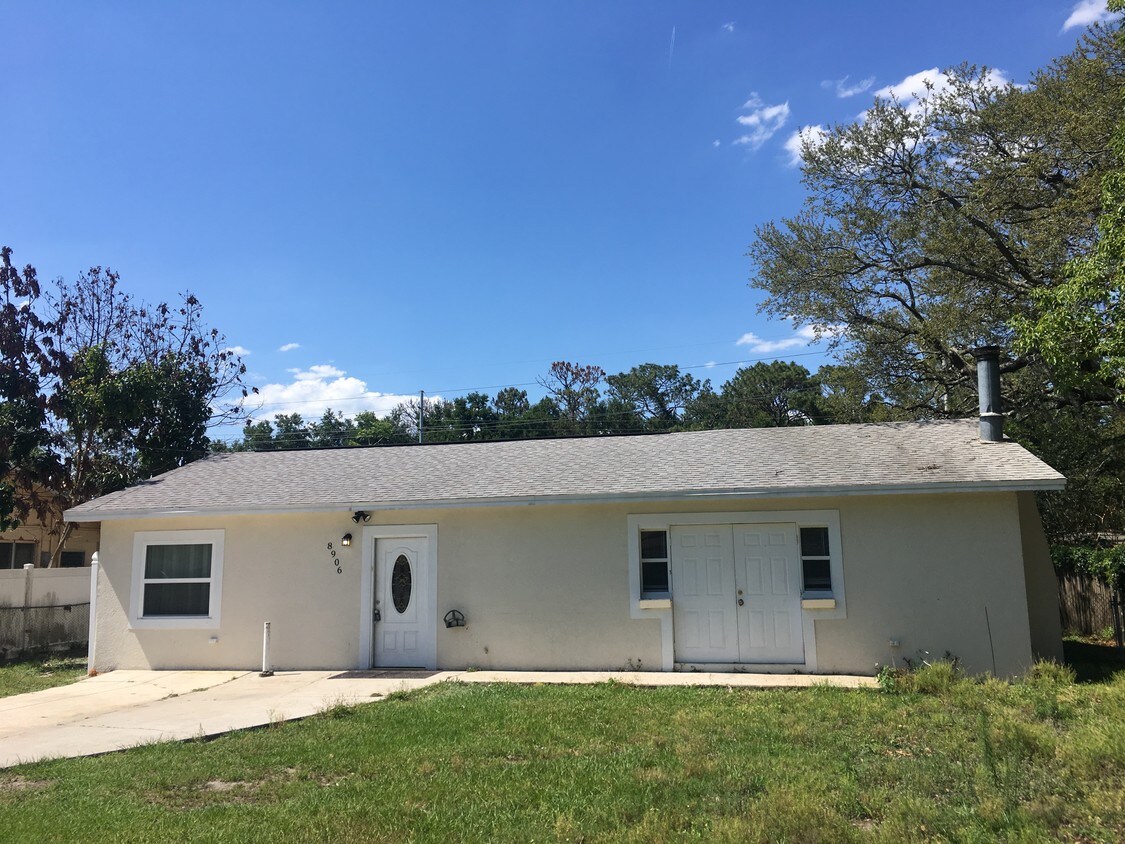 Renovated 3/2 with Fenced Yard House for Rent in Tampa, FL