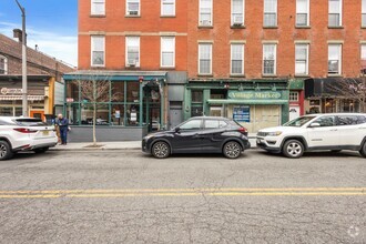 Building Photo - 10 N Broadway