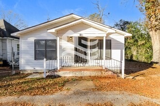 Building Photo - 1607 Lee St
