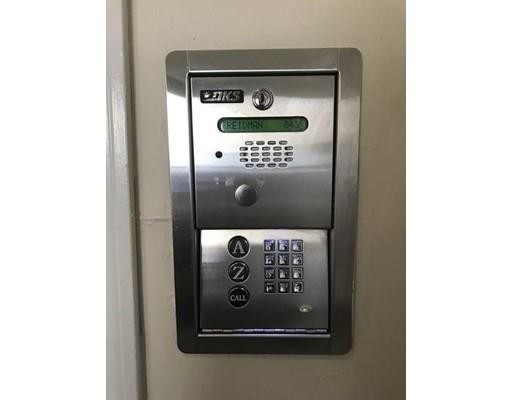 Building Photo - 426 Mt Hope St