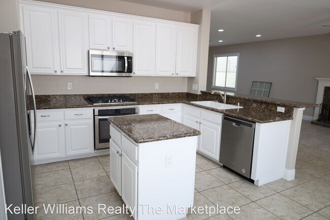 Foto del edificio - 4 br, 4 bath House - 861 Brunellos Ave