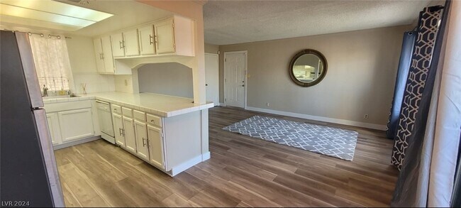 Building Photo - 4391 Gannet Cir