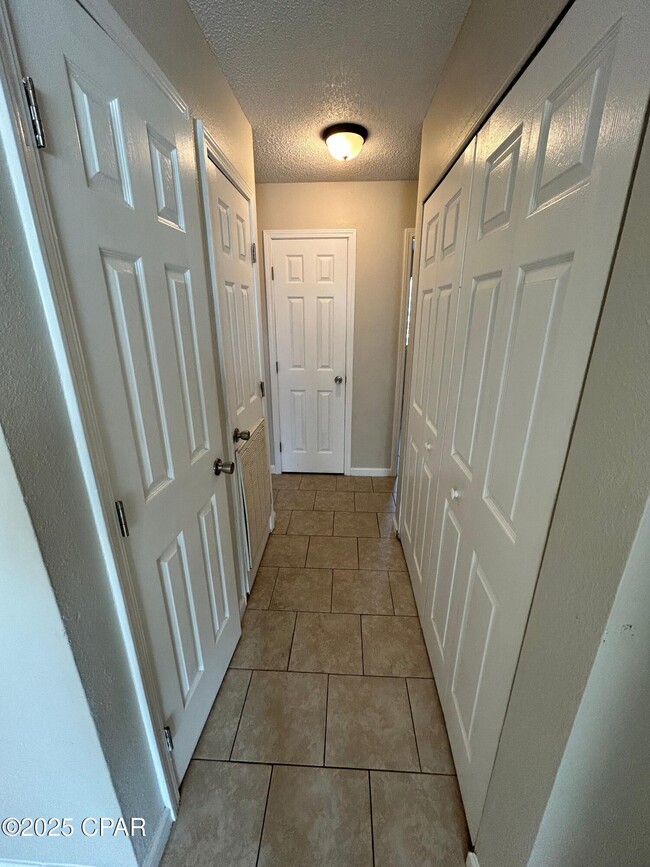 Foto del edificio - 3914 E 11th St