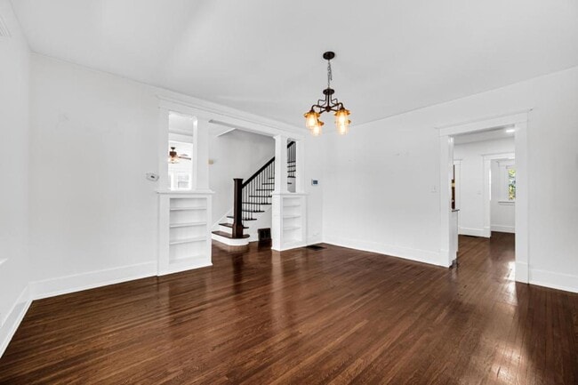 Building Photo - 308 N Jefferson St