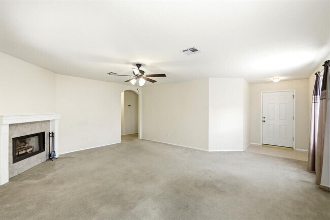 Foto del edificio - 3807 Haleys Way