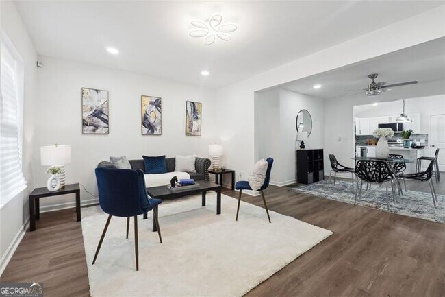 Foto del edificio - 696 Center Hill Ave NW