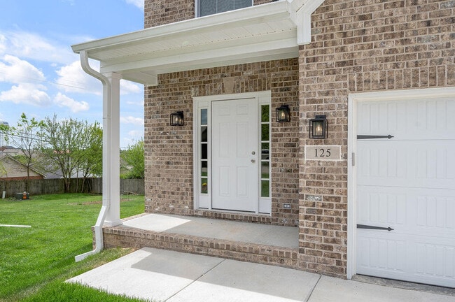 Building Photo - 125 Squires Way