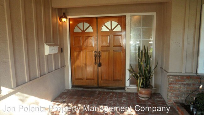 Foto del edificio - 4 br, 2 bath House - 1609 Catalina Ave.