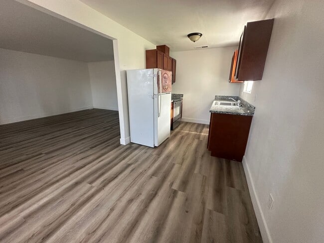 Foto del edificio - 1948 Country Club Ct