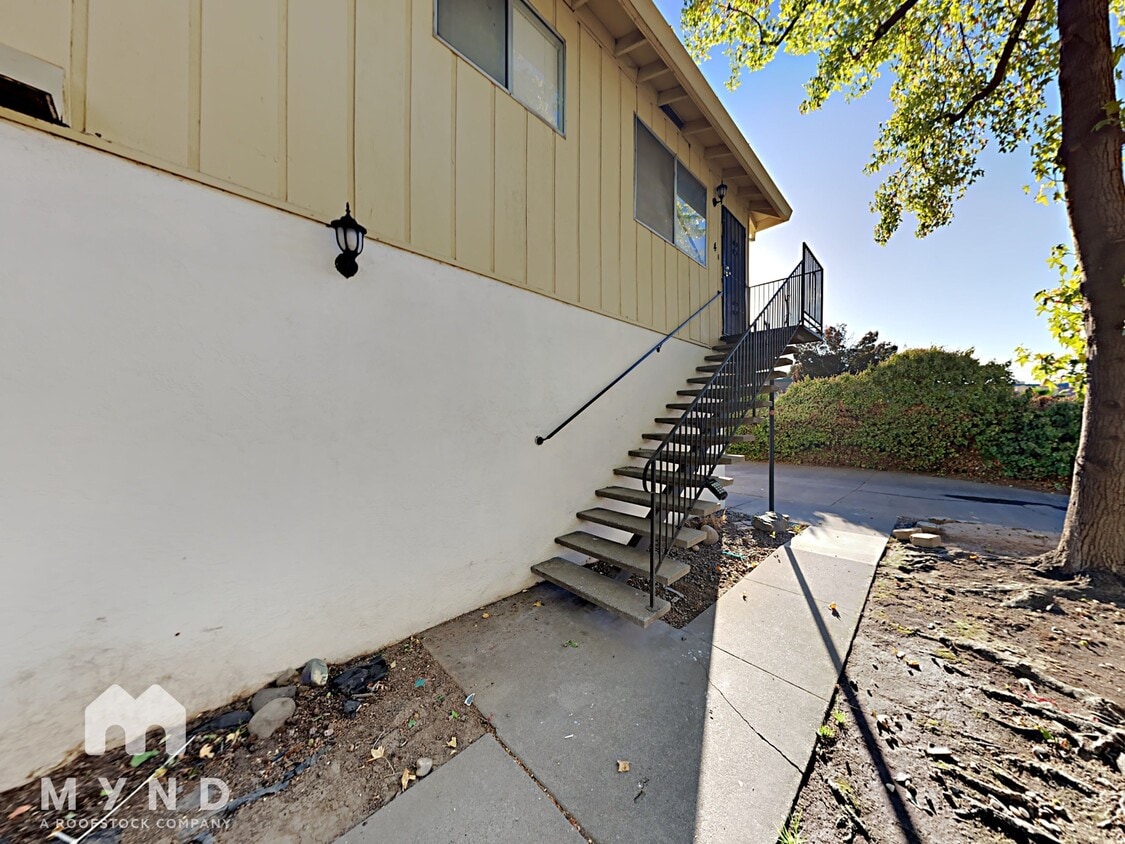 Primary Photo - 3157 Occidental Dr