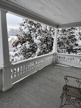 Building Photo - 163 N Keats Ave