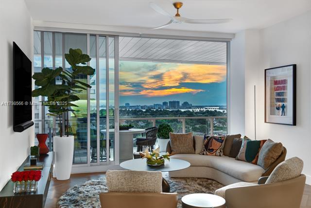 Foto del edificio - 460 NE 28th St