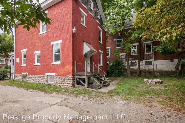 Foto del edificio - 5 br, 1.5 bath House - 2412 W Clifton Ave