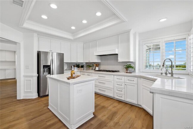 Foto del edificio - 3521 Geranium Ave