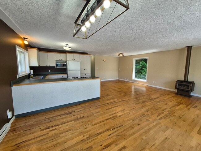 Building Photo - 6638 East Sooke Road