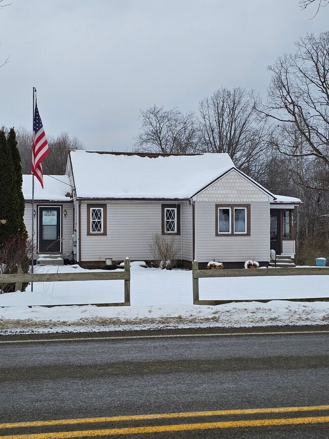 Building Photo - 16562 Harmonsburg Rd