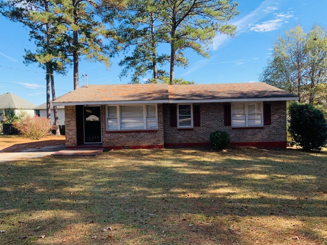 Foto principal - Beautiful hardwood flooring! 2 bed, 1 full...