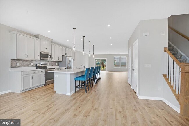 Foto del edificio - 222 Petite Sirah Terrace SE