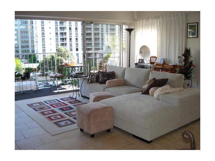 Large Open living room - 1645 Ala Wai Blvd