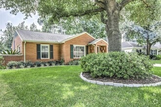 Building Photo - 1607 Libbey Dr