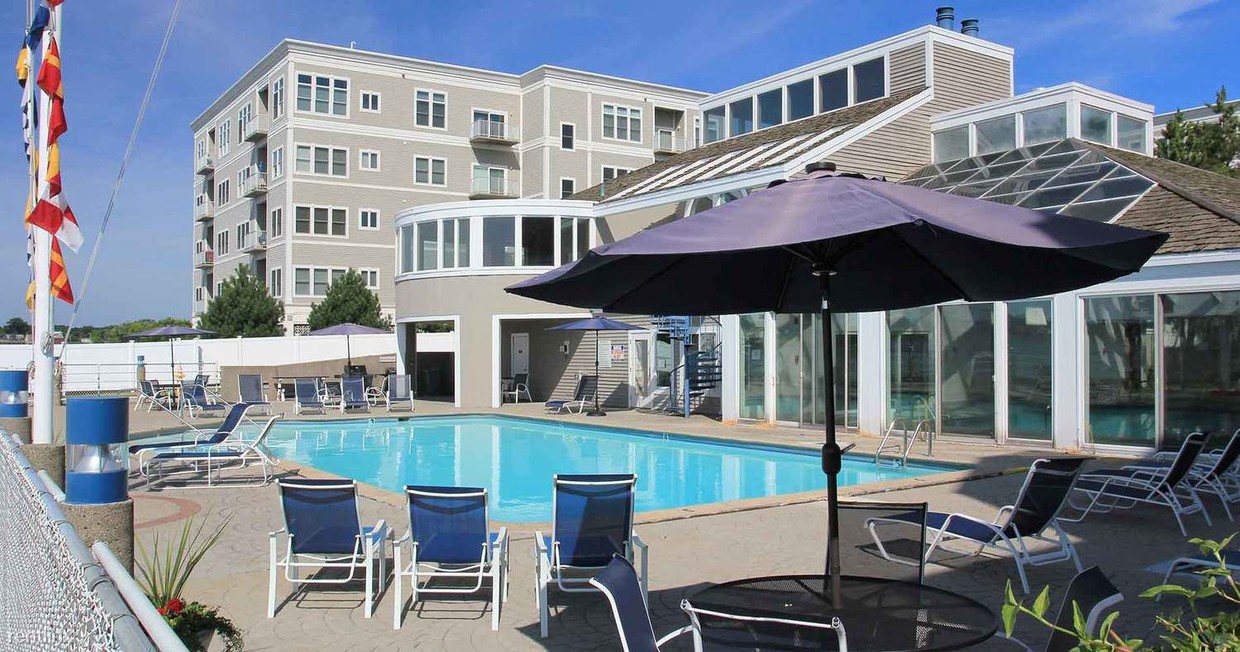 Foto principal - 1 br, 1.5 bath Condo - 99 Harbour Close