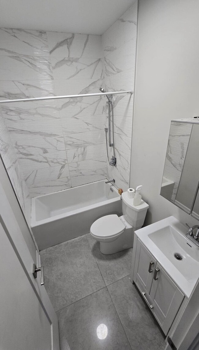 Building Photo - Beautiful Lower level apartment