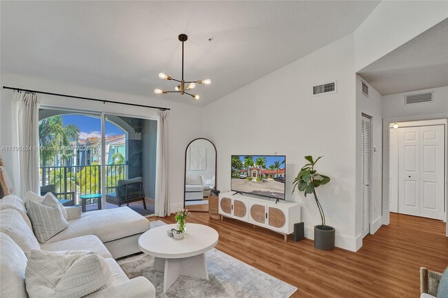 Foto del edificio - 6841 SW 44th St