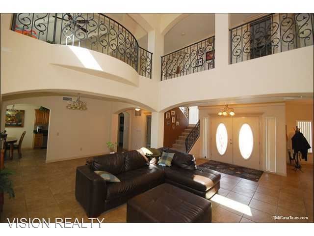 Building Photo - 4 br, 3 bath House - 1040 Los Moros