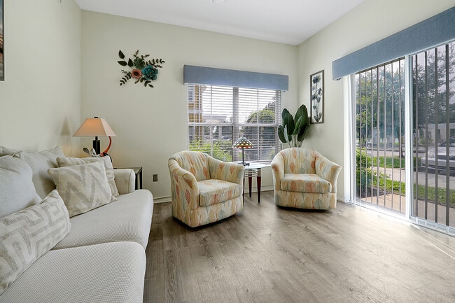 Building Photo - 2618 Lodi Cir