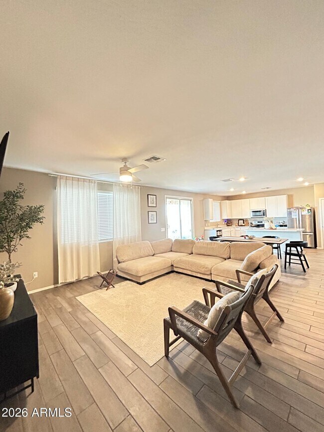 Foto del edificio - 2710 N Mulberry Pl