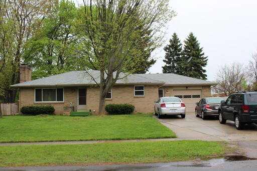 Primary Photo - 1505 Meadowlane Dr SE