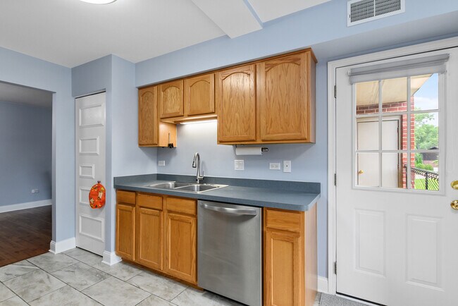 Foto del edificio - 11112 E Cove Cir