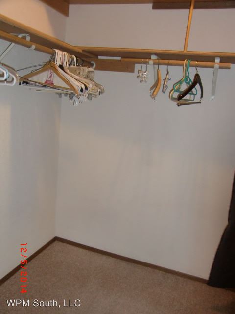 Building Photo - 611 SW 154th St