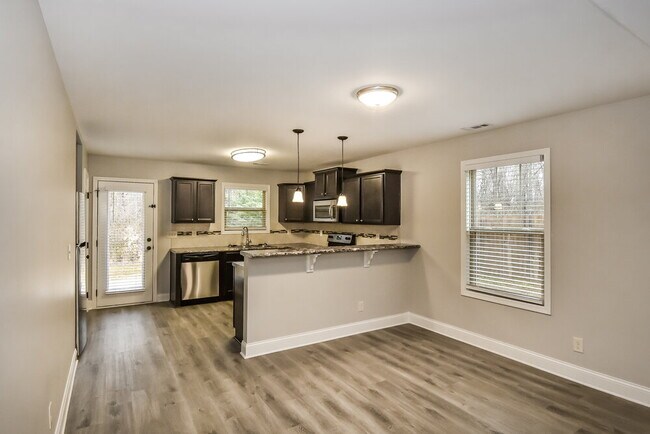 Building Photo - 453 Charleston Pl