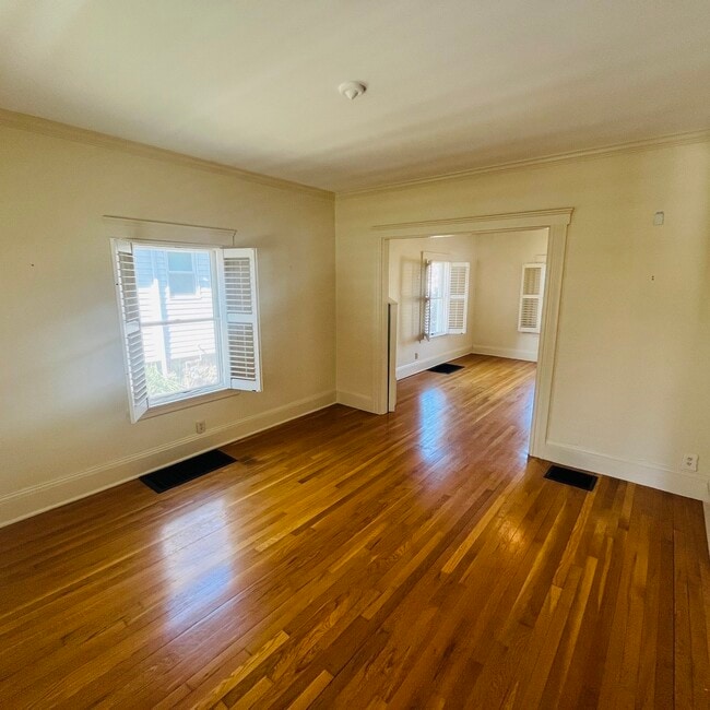 Building Photo - 12 Endicott St