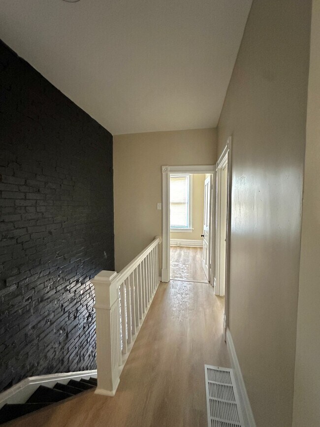 Building Photo - 2 Bed/1 bath for rent in South City - $995...