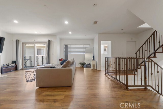 Foto del edificio - 1611 W 208th St