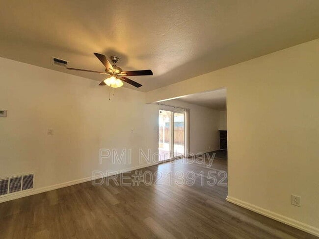 Building Photo - 1325 Canterbury Dr