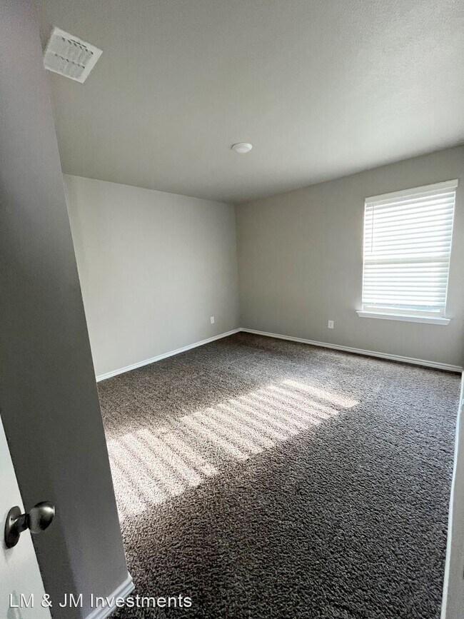 Building Photo - 4 br, 2 bath House - 7226 Adler
