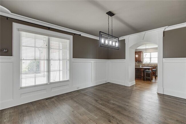 Building Photo - 4612 Grandview Pkwy