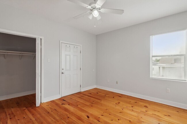 Building Photo - Great Gentilly Double