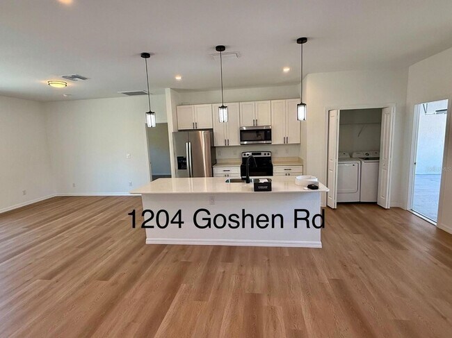 Building Photo - 1204 Goshen Rd