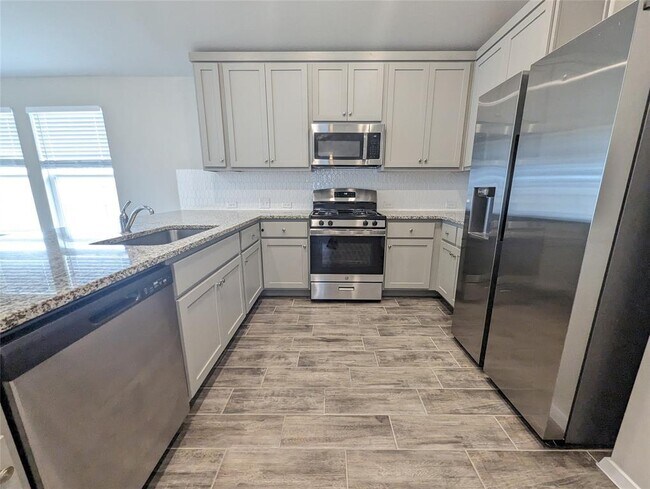 Building Photo - 212 Rollingwood Dr