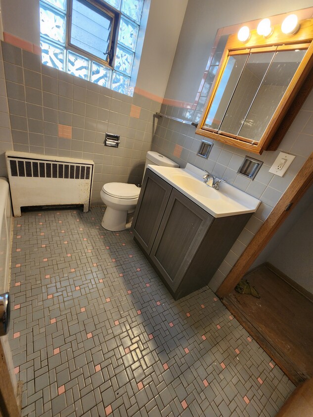 Bathroom - 2624 N 75th Ave