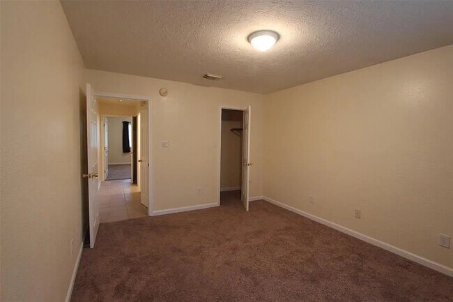 Foto del edificio - 22715 Bridgewater Dr